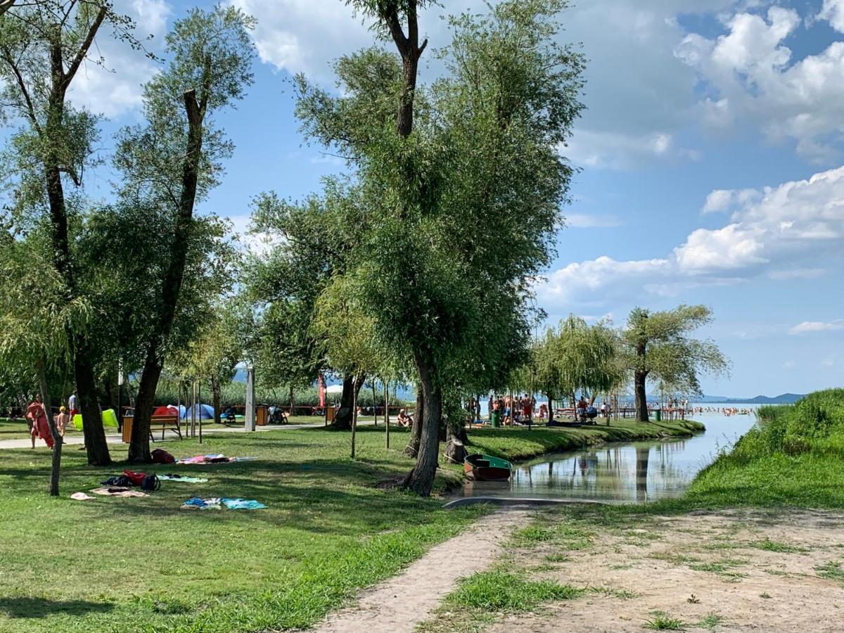 László Nyaralóház Balatonfenyves Kültér fotó