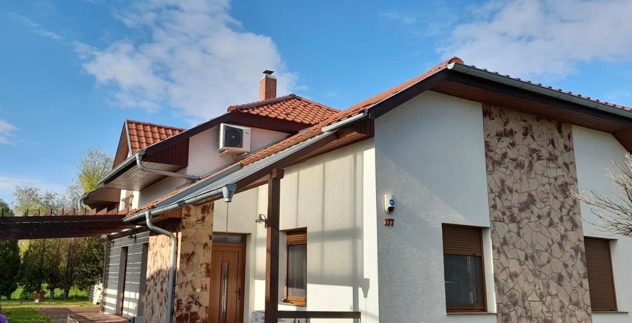László Nyaralóház Balatonfenyves Kültér fotó