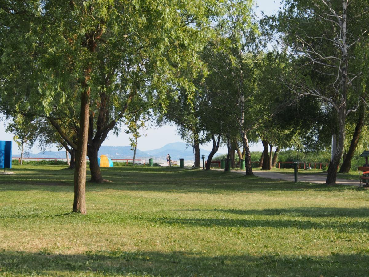 László Nyaralóház Balatonfenyves Kültér fotó