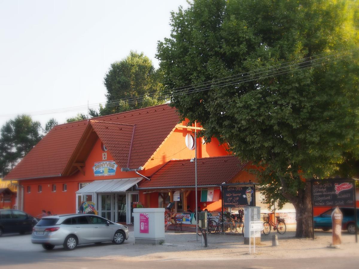 László Nyaralóház Balatonfenyves Kültér fotó
